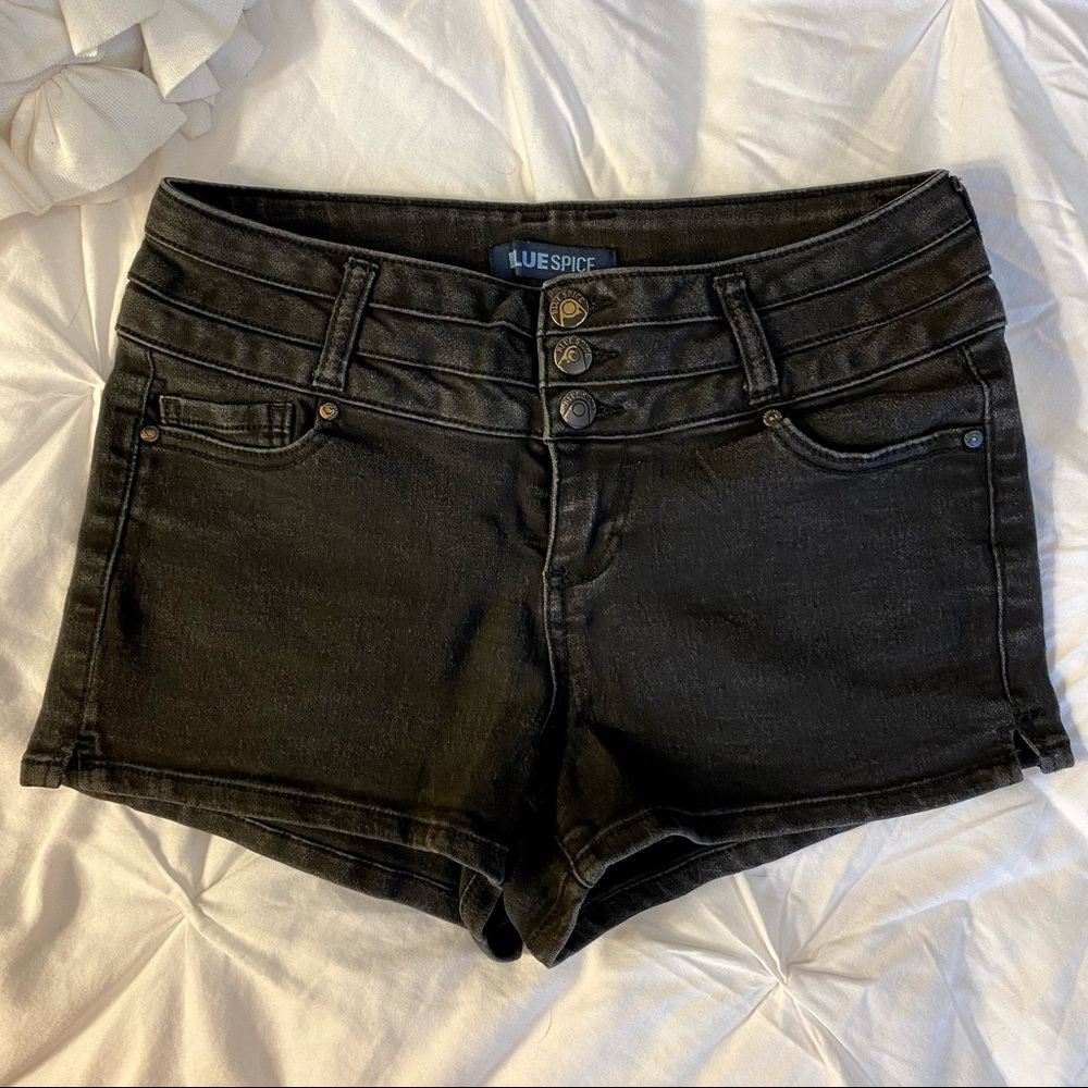 Short Blue Spice black shorts